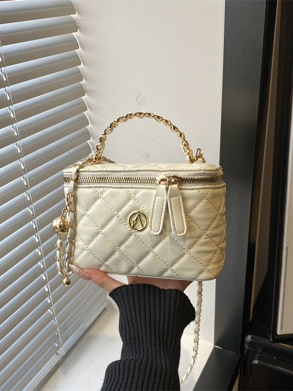 Women'S Young Bags - Nakışlı Elmas Desenli Çapraz Askılı Çanta